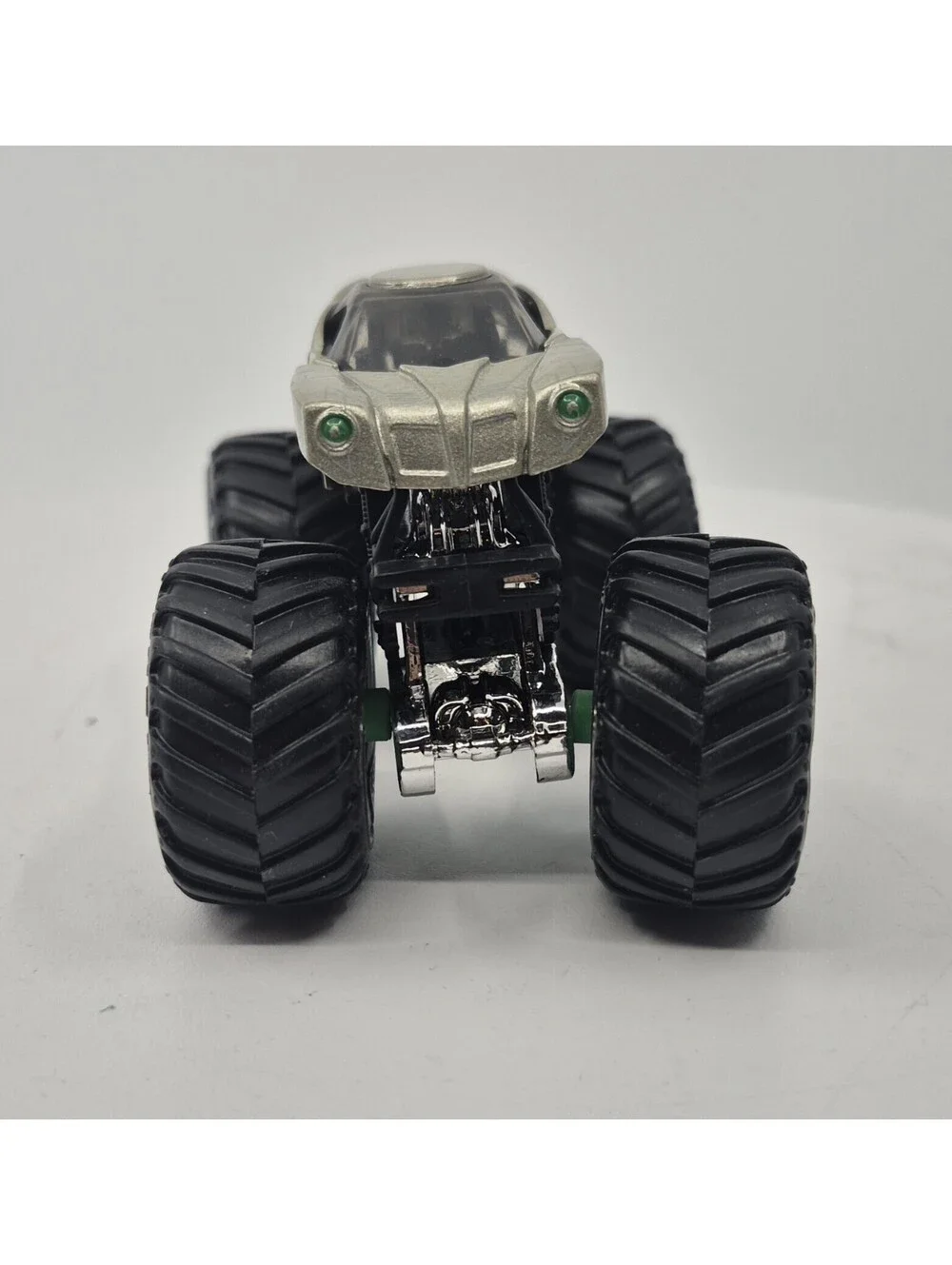 Hot Wheels Monster Jam Alien Invasion Monster Truck 1:64